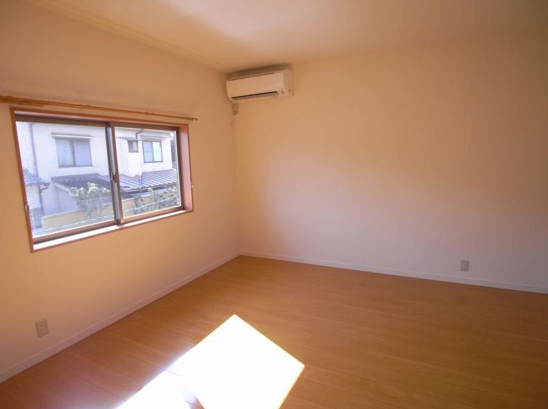 Other room space. Also published in the website "Kyoto rental House Network"