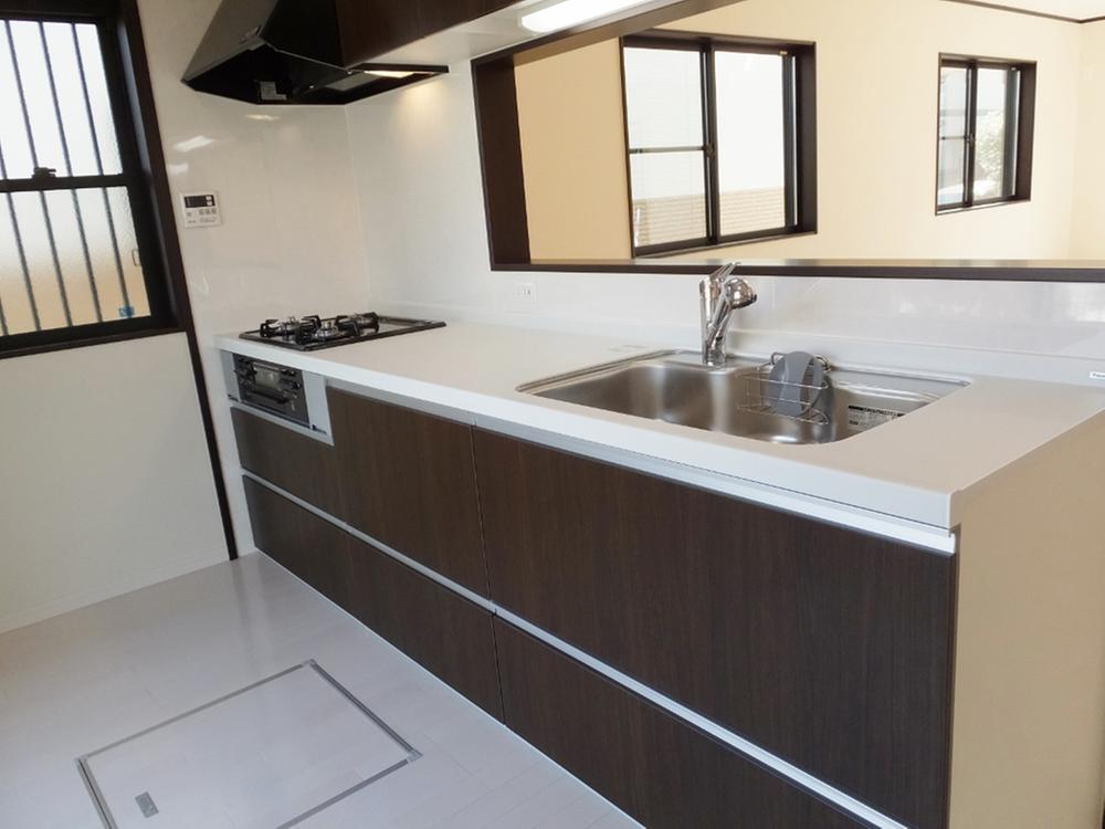 Same specifications photo (kitchen)