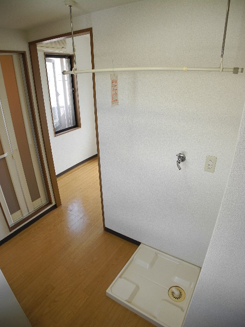 Other room space. Looking for room to house network Sakyo shop!