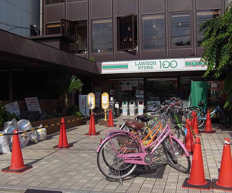 Convenience store. 507m until the Lawson Store 100 Kawabata Marutamachi store (convenience store)