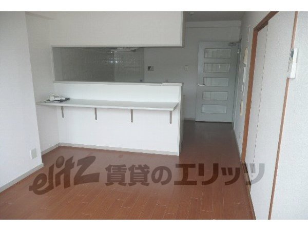 Living and room. It is a popular counter kitchen