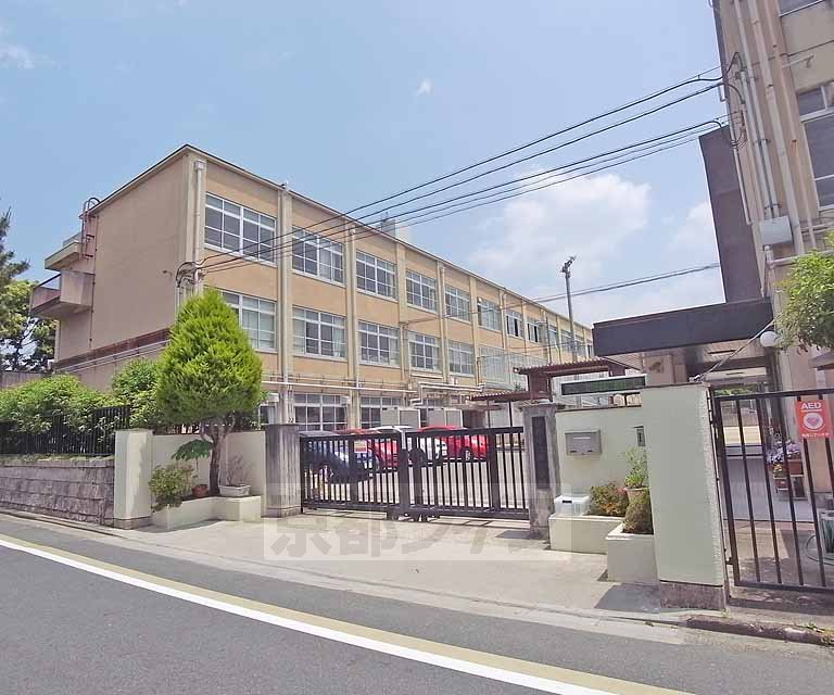 Primary school. Aoi to elementary school (elementary school) 326m