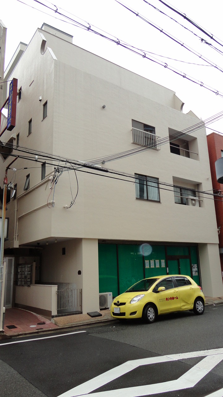 Building appearance. It has been renovated in appearance clean ☆