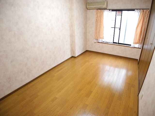 Other room space. Contact the toll-free number 0120-89-2877