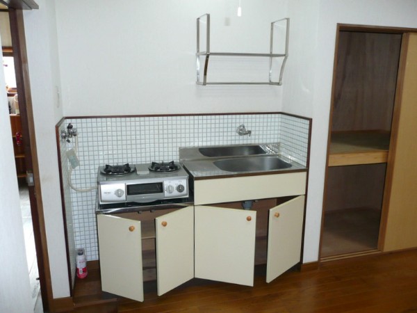 Kitchen. 2 lot gas stoves