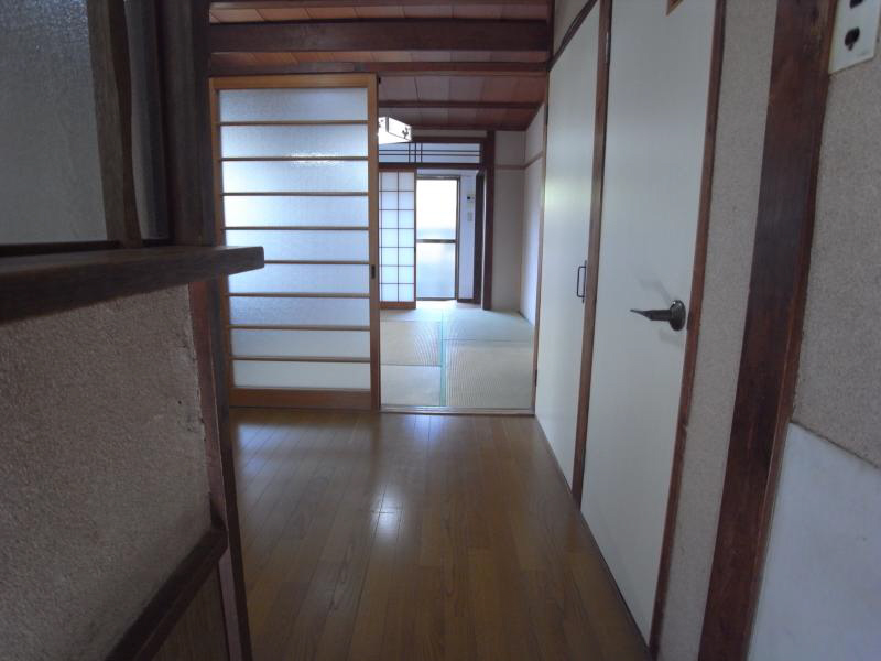 Entrance. Photo No. 1 room