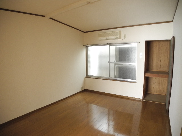 Other room space. Also published in the website "Kyoto rental House Network"