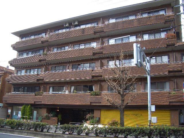 Local appearance photo