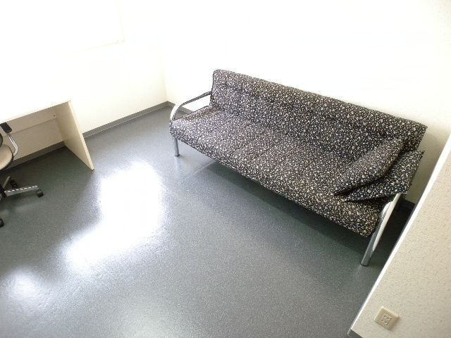 Living and room. Leave it if Kyoto rent "House Network" ☆