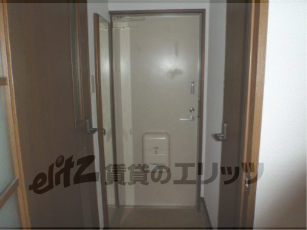 Other room space. Corridor