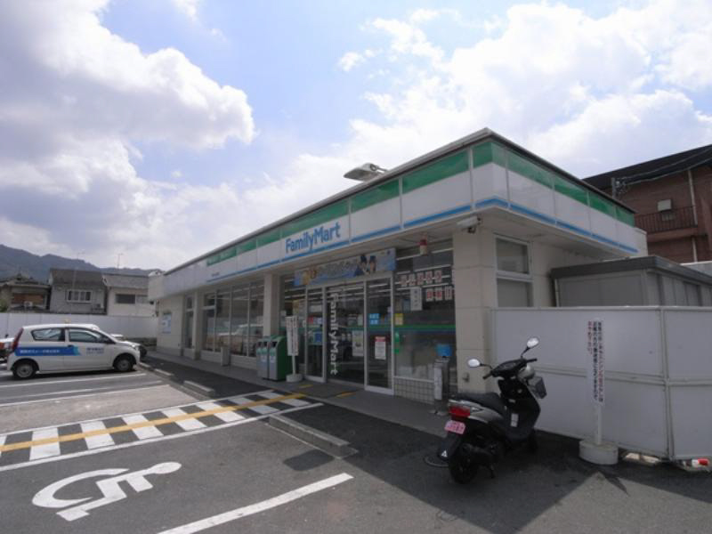 Convenience store. 190m to Family Mart (convenience store)