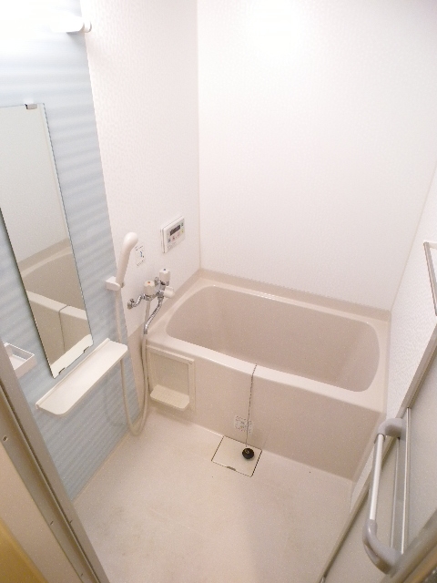 Bath. Looking for room to house network Sakyo shop!