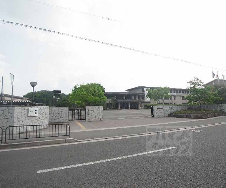 high school ・ College. Kitaryo high school (high school ・ NCT) to 655m