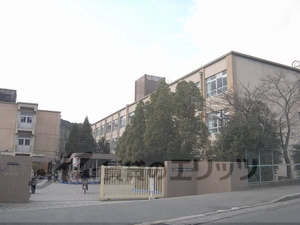 Primary school. Akinori up to elementary school (elementary school) 430m