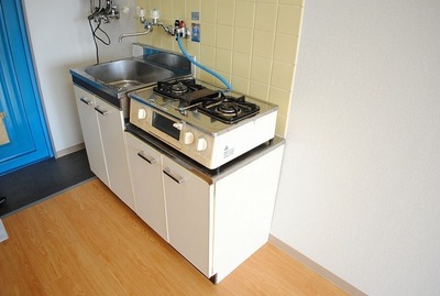 Kitchen. Two-burner gas stove installation Allowed