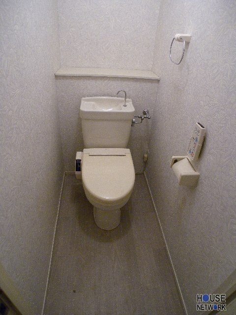 Toilet. Looking for a perfect room in your eyes!