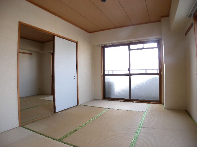 Other room space. Also published in the website "Kyoto rental House Network"