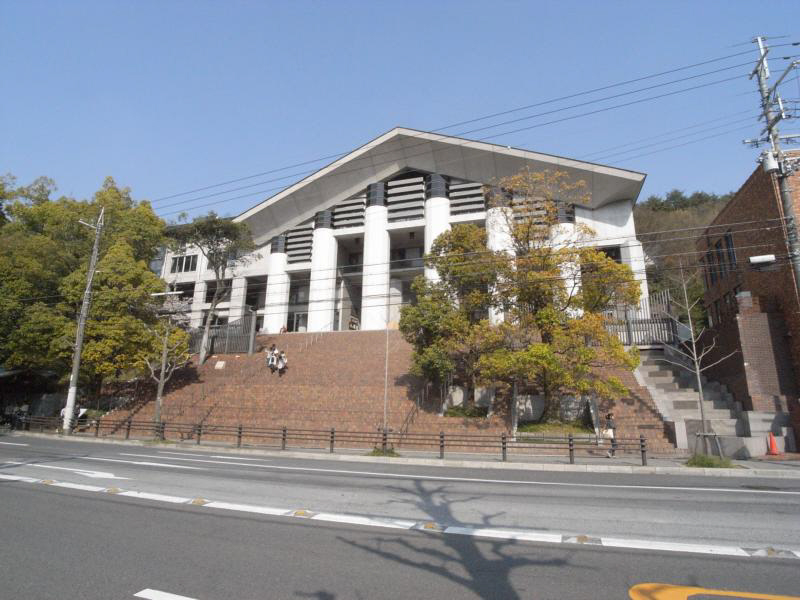 University ・ Junior college. Kyoto University of Art and Design (University of ・ 1900m up to junior college)