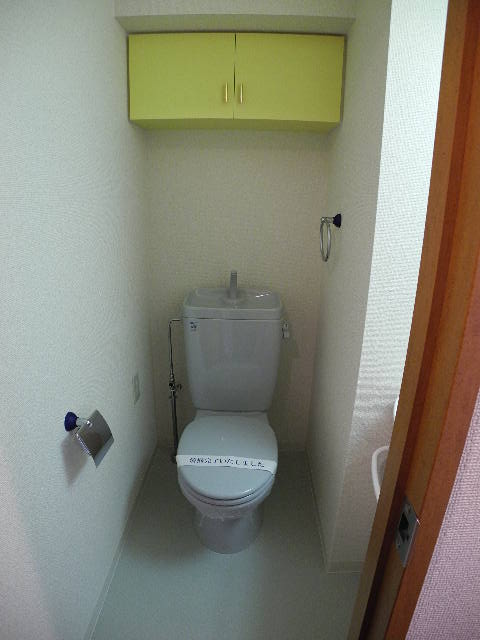 Toilet. Our shop is immediately intersection Imadegawa Kawaramachi ☆