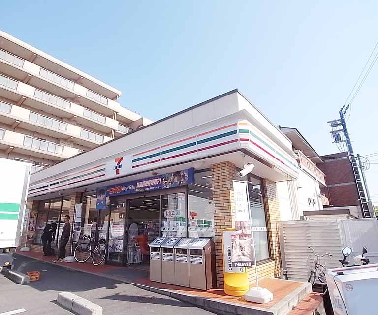 Convenience store. 69m until the Seven-Eleven Tanakakamifurukawa Machiten (convenience store)