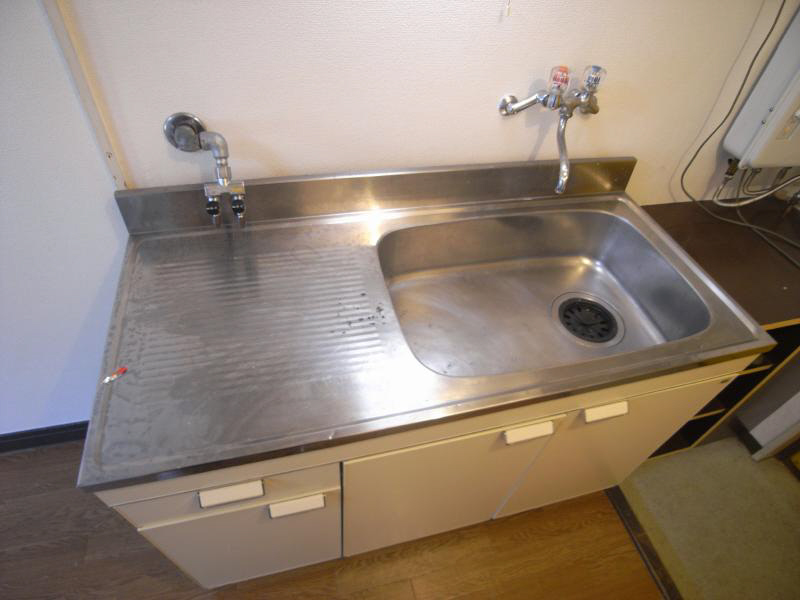 Kitchen. 27