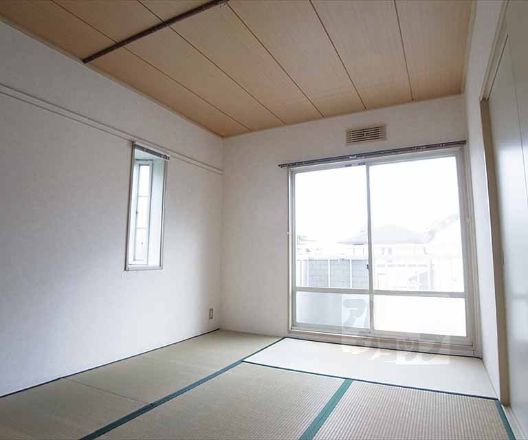 Living and room. Comparator 6 Pledge Japanese-style room is that there are two rooms and 6 Pledge of dining kitchen ...