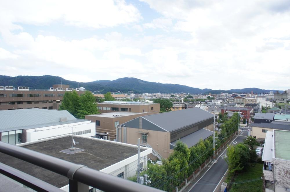 View photos from the dwelling unit. View from the south balcony [Ceremonial bonfire of Gozan "large" you will see]