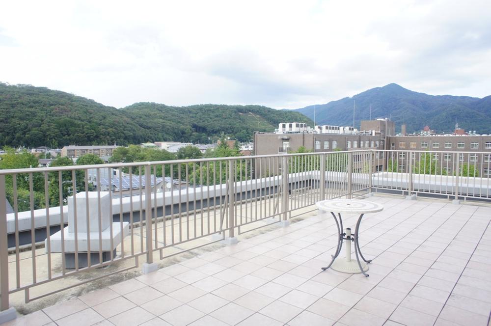 Balcony. roof balcony [Ceremonial bonfire of Gozan "law" you will see]