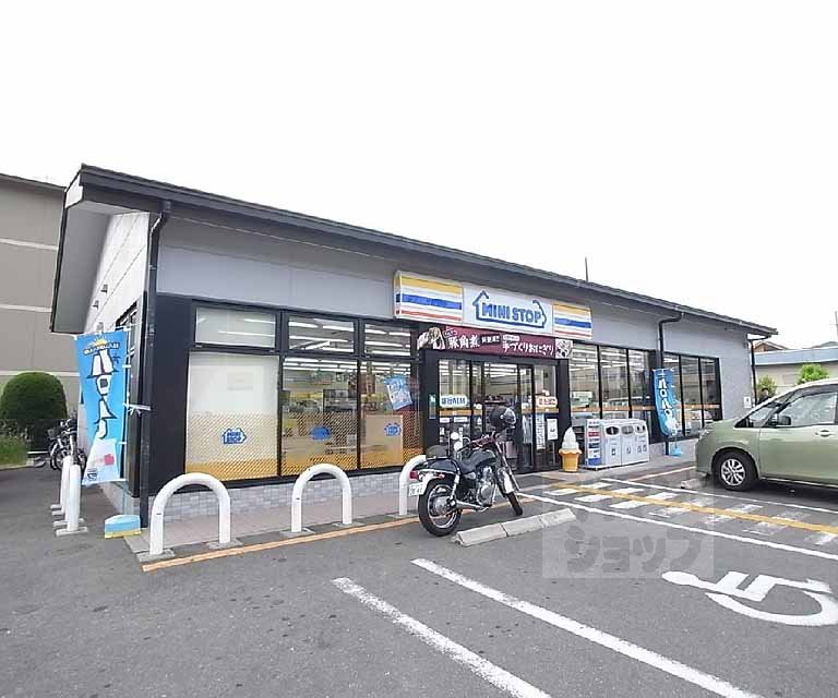 Convenience store. MINISTOP Shirakawa through Kamikoya store up (convenience store) 215m
