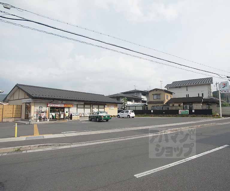 Convenience store. Seven-Eleven Kyoto Iwakurahataeda store up (convenience store) 177m