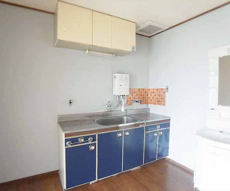 Kitchen. It is a two-necked stove can be installed kitchen