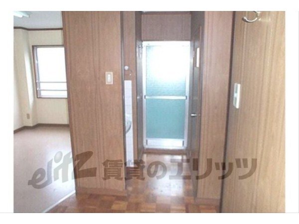 Other room space. Corridor