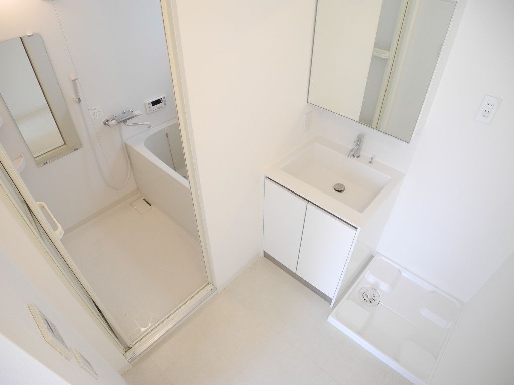 Washroom. Toilet and washing machine Storage! Easy-to-use floor plan ☆