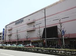 Supermarket. Izumiya Takano store up to (super) 279m