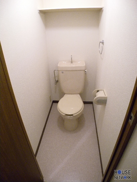 Toilet. Looking for a perfect room in your eyes!