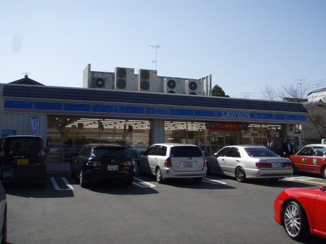 Convenience store. 650m until Lawson Ichijojimiyanohigashi the town store (convenience store)