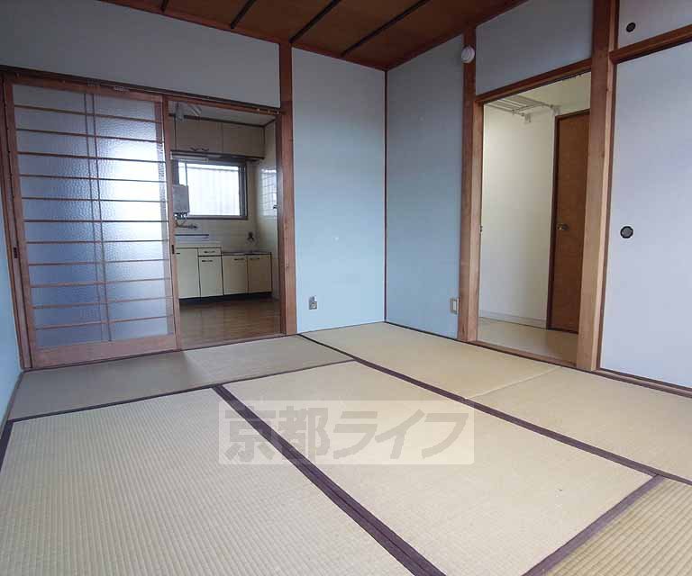 Living and room. Is a Japanese-style room