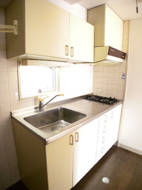 Kitchen. For further information, please contact toll-free 0120-21-3325 ☆