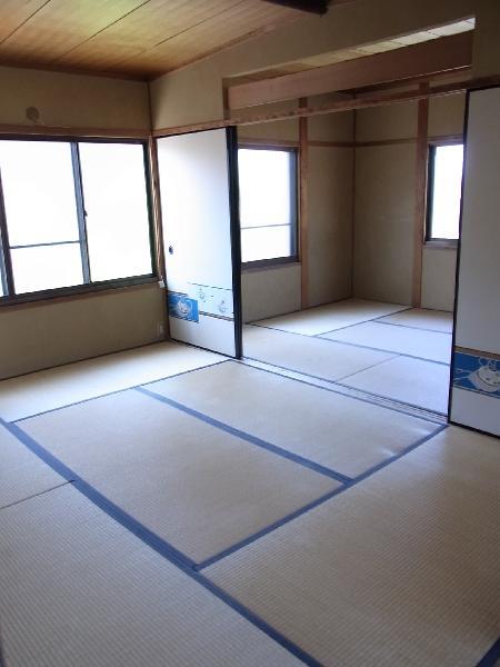 Living and room. Second floor Japanese-style room