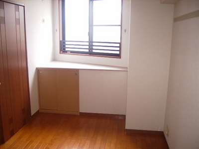 Living and room. All Western-style