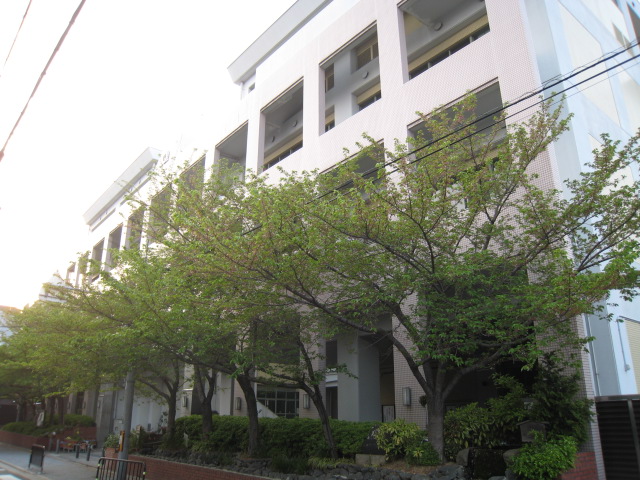 Primary school. RakuHisashi up to elementary school (elementary school) 750m