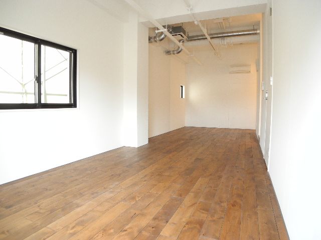 Living and room
