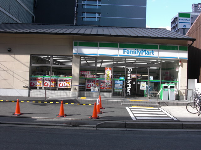Convenience store. 80m to FamilyMart Shijo Nishinotoin store (convenience store)
