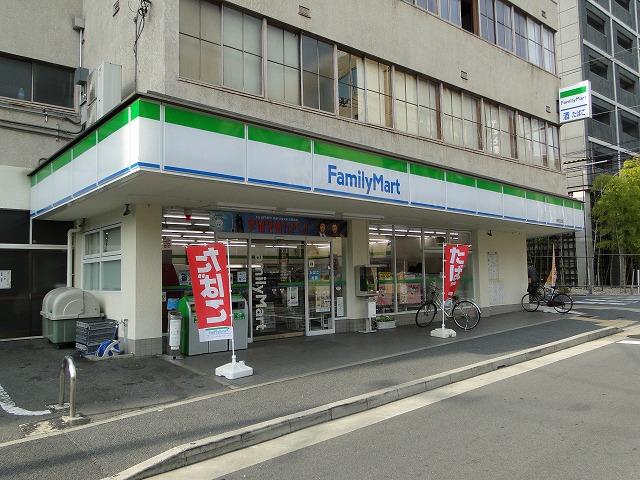 Convenience store. FamilyMart Shinmachi Takatsuji store up (convenience store) 200m