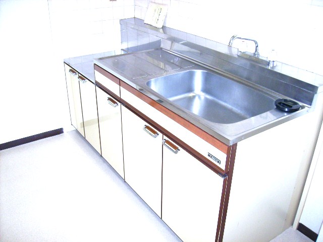 Kitchen. 2-neck is electric kitchen installation Allowed.