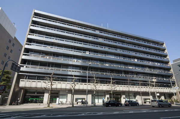Surrounding environment. Bank of Kyoto head office (a 9-minute walk ・ About 720m)