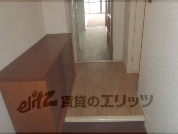 Other room space. Corridor