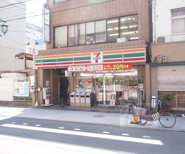 Convenience store. Seven-Eleven Kyoto Higashibora Council Shichijo store up (convenience store) 416m