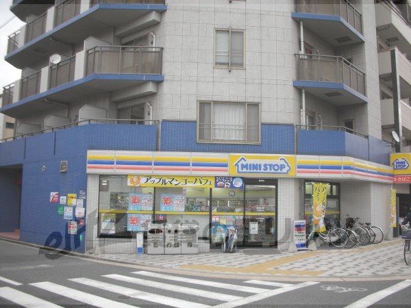 Convenience store. MINISTOP Shichijo Takakura store (convenience store) up to 80m