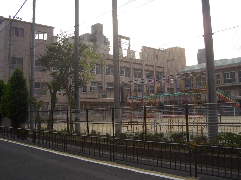 Primary school. 344m to Kyoto Municipal Mitsunori Elementary School